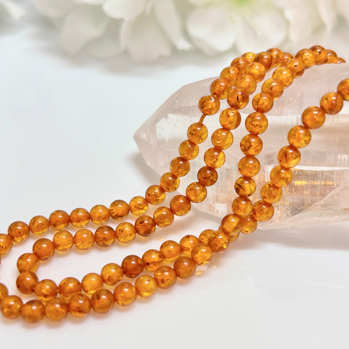 レア！ 4mm 4個 アンバー（琥珀） 天然 ラウンド 丸玉 ビーズ 無染色