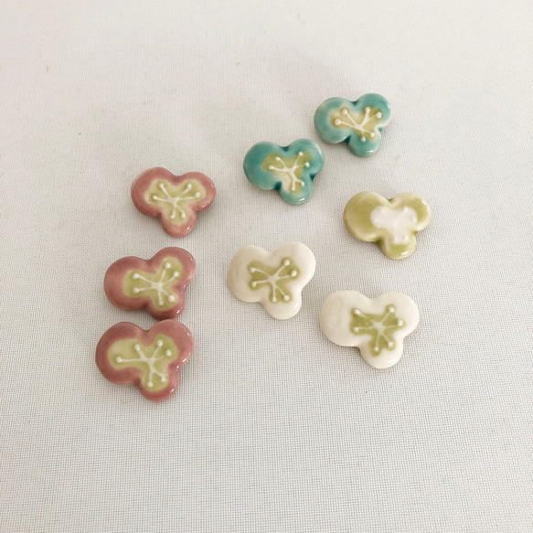 お花ブローチ　D　(本焼き　Brooch） 3枚目の画像