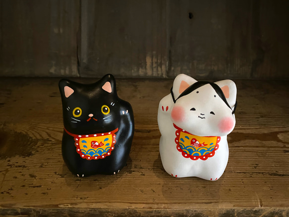 お面をつけれる招き猫(黒) 招き猫 シマハリコ 通販 16415837｜Creema