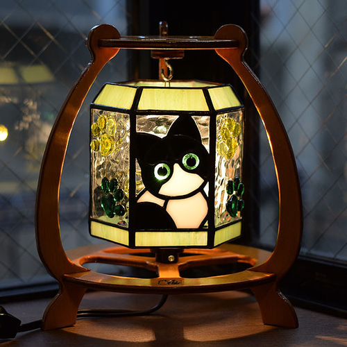 ステンドグラス・3本足木枠の6面猫ランプ 678 スタンドライト