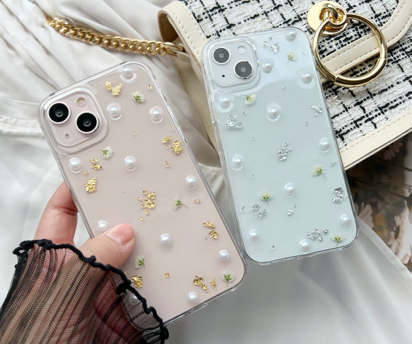 クラシカルなぷっくりパールとかすみ草 キラキラ 押し花スマホケース