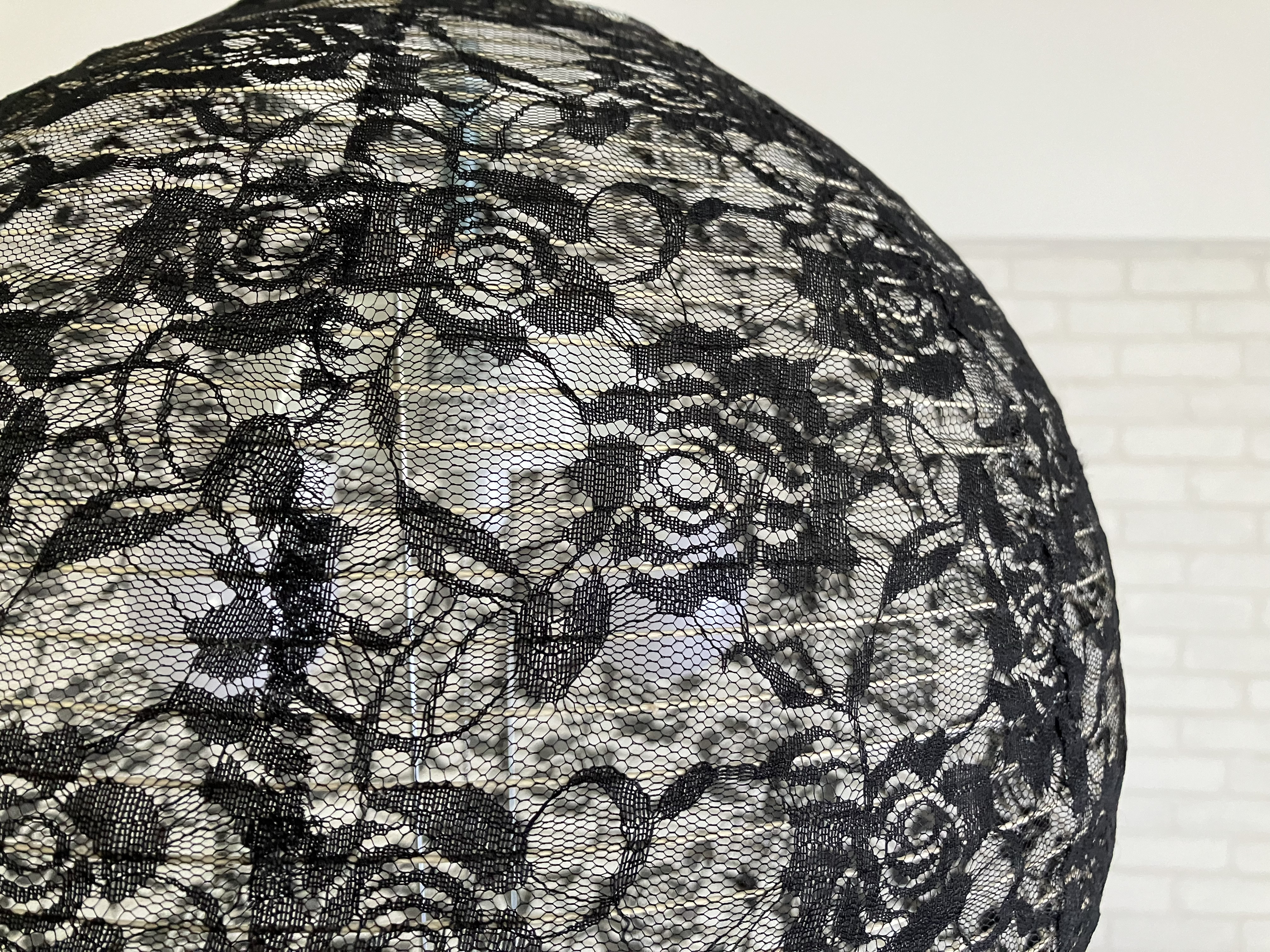 ◎お部屋を照らす、暮らしを彩る、凛として優しい黒◎ チュールレースペンダントライト ロゼノワール【受注製作】