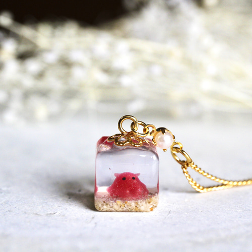 送料無料 閉じ込められためんだこ ネックレス / レジン アクセサリー