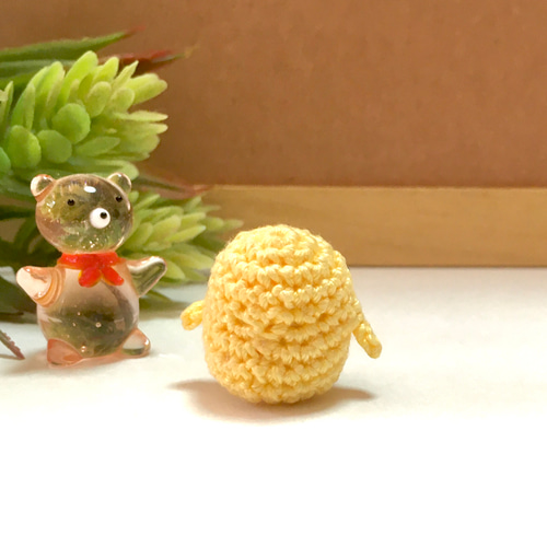 あみぐるみ 苺を抱えたほっこりコロコロのコロパンダちゃん