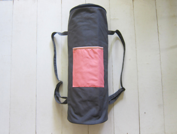 Canvas Yoga Bag - Charcoal + Salmon 1枚目の画像