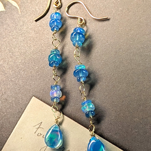 全ての石にキラキラ遊色✶アイスブループレシャスオパール ロング14kgf  