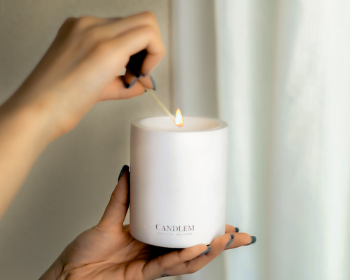 焚き火の音がするキャンドル White musk 〜ホワイトムスク