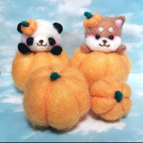 羊毛フェルト　かぼちゃな柴犬 ハロウィン おばけかぼちゃに入った柴犬ちゃん(羊毛フェルト