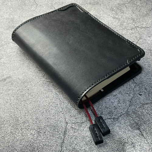 本革　②ハンドメイド品セット 手縫】ミドリhibino手帳用A6ブラック黒本革カバー（角花飾）2本