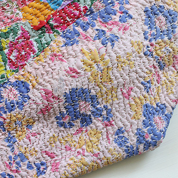 カンタ刺繍パッチワークキルトのトートバッグ【Mサイズ/E】 6枚目の画像