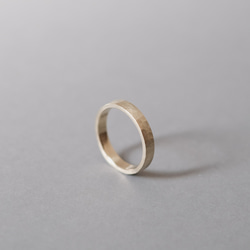 指輪 シンプル 槌目 ゴールド ピンキーリング ペアリング ギフト 真鍮 / 芋槌で打った槌目の指輪 3mm 4枚目の画像