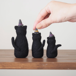 3way黒猫3brothers羊毛フェルト/ハロウィン＆Xmas帽子つき(受注制作) 4枚目の画像