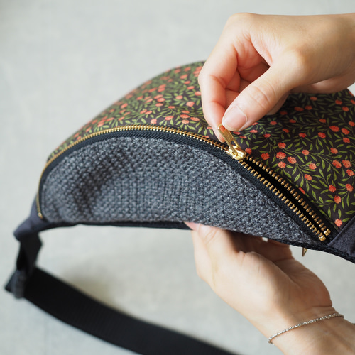 ⭐︎はる⭐︎様おまとめ専用ページ⭐︎リバティ　バッグ＆ポーチ Amazon | がま口 ミニポーチ ハローキティ サンリオ