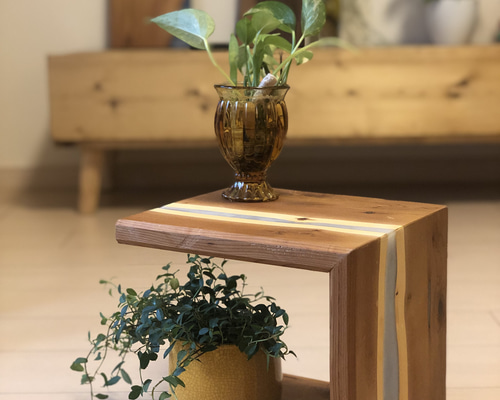 一位 花台 飾り棚 飾り台 棚 ウッドレジン ハンドメイド リバー