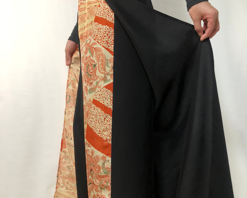 紬着物リメイク•ラップワイドパンツ 作品紹介」 大島紬のタンクトップと袴風ワイドパンツの