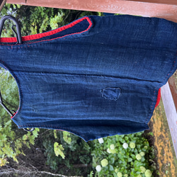 古布 蚊帳 リメイク ノースリーブ シャツ ブラウス 手縫い シンプルという個性 1枚目の画像