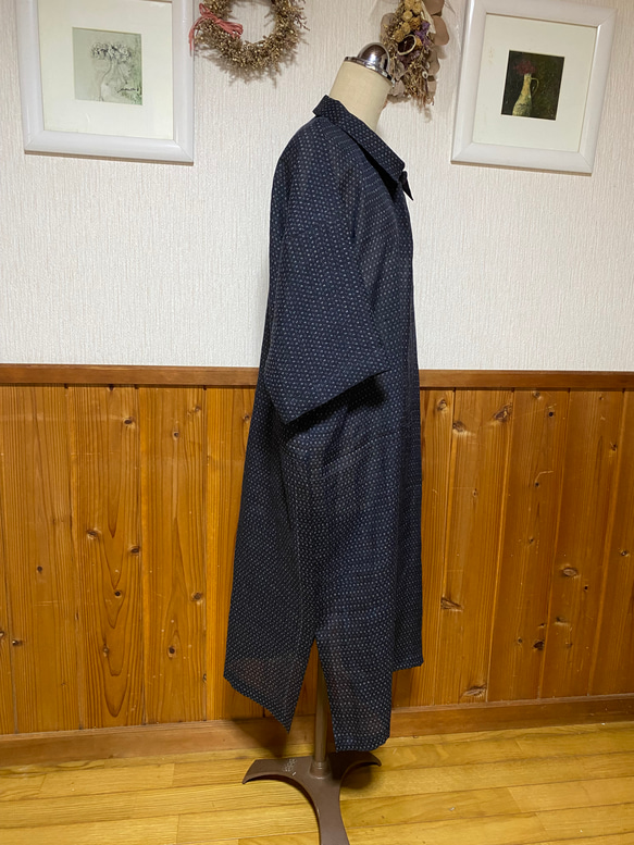 着物リメイク　麻の紺絣のワンピース 3枚目の画像