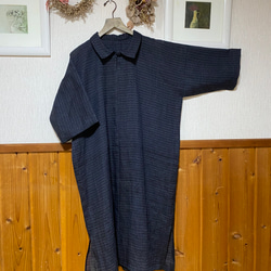 着物リメイク　麻の紺絣のワンピース 4枚目の画像