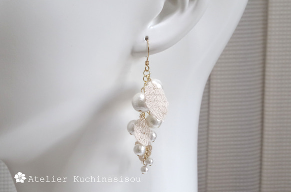 [訂做] 梭織蕾絲葉子與棉質珍珠耳環 &lt;米色&gt; 第5張的照片