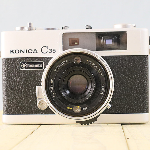 完動品/3ヶ月保証】オールドフィルムカメラ KONICA C35 flashmatic S