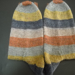 手編みの靴下　ヤクを含んだ糸で編んだ、カラーブロックの靴下（男性用） 8枚目の画像