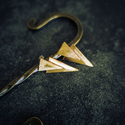 Creema限定 真鍮  三角形  スタッドピアス アンティークゴールド 　BP007 9枚目の画像