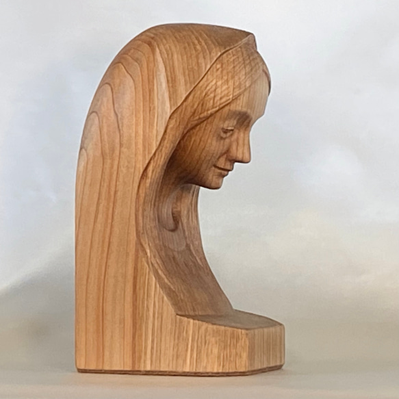 終末の護りの聖母マリア（手彫り 桂材） 