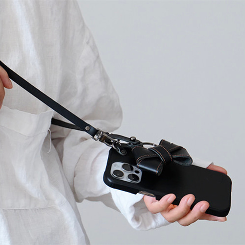 極美品 フェンディ iPhone14ケース 本革 シルバー金具 リボン ブラック スマホショルダー iPhone17 16 15 14 Pro MAX ケース iPhoneケース