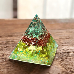 3cm】ミニピラミッド型オルゴナイト ペリドット その他置物 毘殊