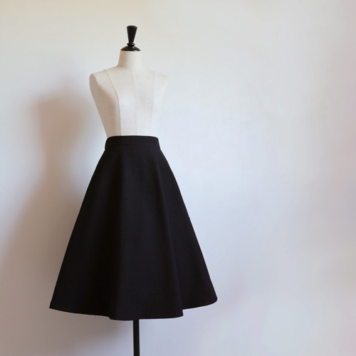 映える・美シルエット】ワッフルふくれジャガード フレアスカート