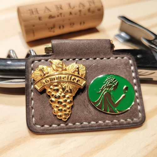 バッジ二つ用◎色で楽しむソムリエバッジとサケディプロマバッジの台布