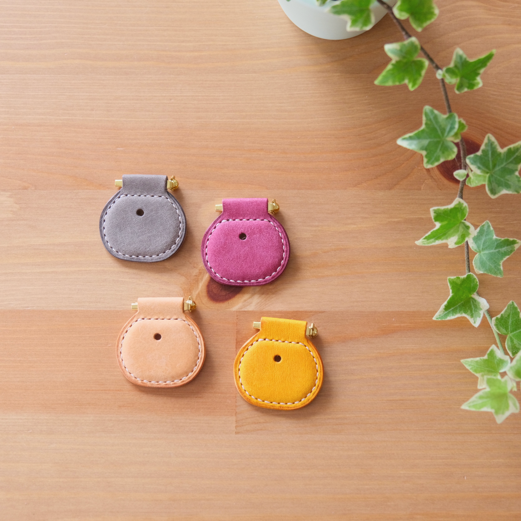 色で楽しむチーズプロフェッショナルバッジの台布