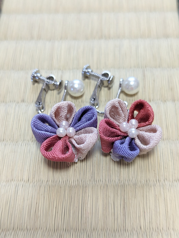 つまみ細工 花形イヤリング ピンク（4月3日🌥️おはようござい