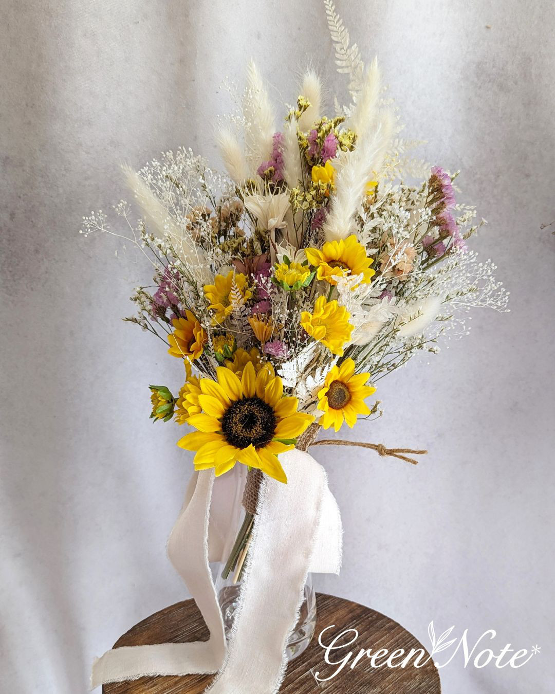 元気いっぱい！カラフルです！ひまわりいっぱいのドライフラワースワッグ　ブーケ　プレゼント　インテリア