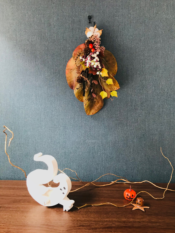 【早割中！】マグノリアと秋色木の実のハロウィンスワッグ★アースカラーで大人可愛い✴︎シック 2枚目の画像