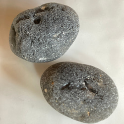 【火の神の宝珠】アグニマニタイト原石 タンブル　2個セット 3枚目の画像