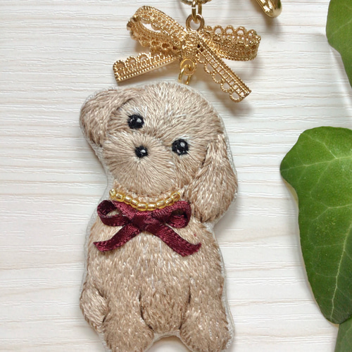 トイプードル 犬 動物 キーホルダー ビーズ ハンドメイド 手刺繍 刺繍