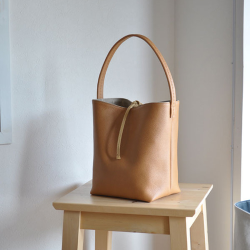 ワンハンドルレザーバッグ ミニ アンティークキャメル トートバッグ St