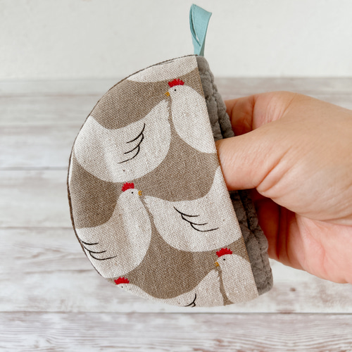 便利！ぱくぱく鍋つかみ キッチンミトン ヌビキルト ＊ にわとりの行進