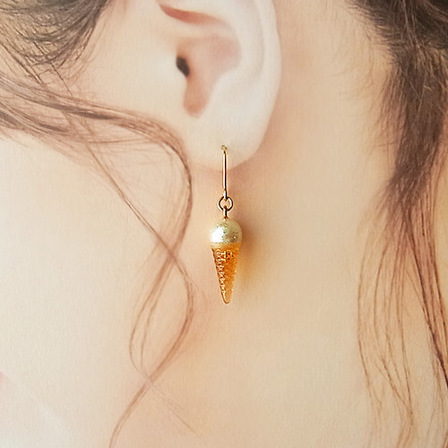 アイスクリームのピアス イヤリング ピアス（フック・チェーン