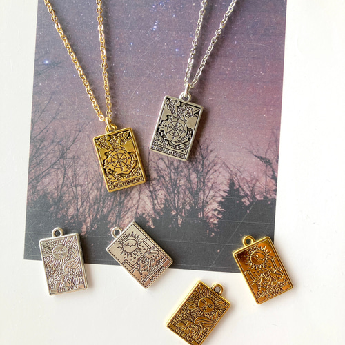 タロットカードとオーガンジーのネックレス Tarot card necklace