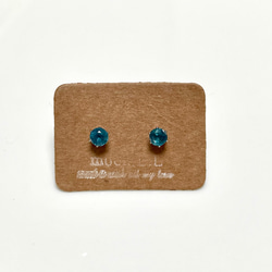 インディゴブルーカイヤナイトのスタッドピアス　サージカルステンレス316L 9枚目の画像