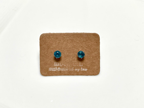 インディゴブルーカイヤナイトのスタッドピアス　サージカルステンレス316L 9枚目の画像