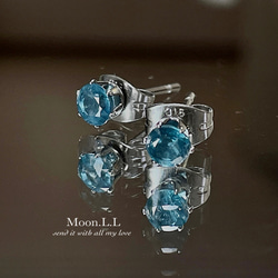 インディゴブルーカイヤナイトのスタッドピアス　サージカルステンレス316L 4枚目の画像