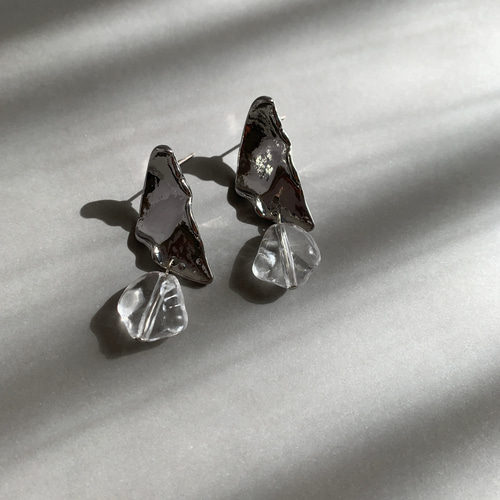 251. 月のかけら（silver925ピアス/316Lピアス/イヤリング） ピアス 