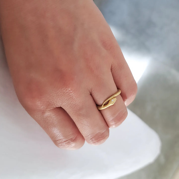 京都結婚指輪 18金【 蛇 結婚指輪】 両目ダイヤ  2本組 K18マリッジリング   おしゃれ結婚指輪  蛇結婚指輪 10枚目の画像