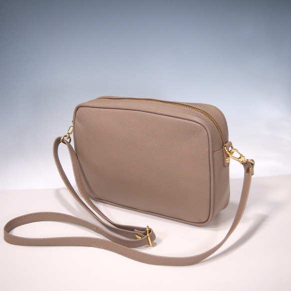 ★只今製作中★１０月２０日前後の発送予定★日本製★牛革★スクエア・フォルム★２WAY★ショルダーバッグ★スマホP★トープ E1219061314(9295円)