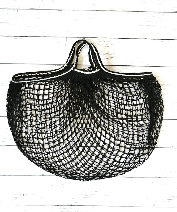 刺繍でネットバッグ　黒　マルシェバッグ　エコバッグ　メッシュバッグ　 2枚目の画像