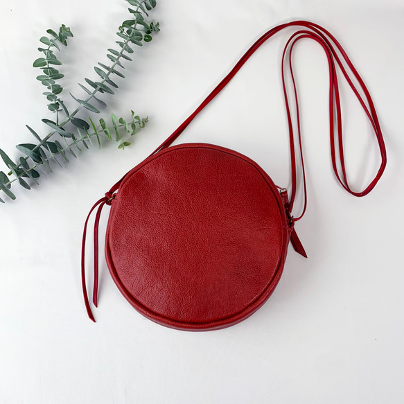 マル様　ショルダーバッグ　ハンドメイド 本革の丸型ショルダー red ショルダーバッグ Z-chan(じいちゃん