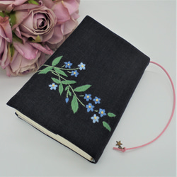 手刺繍 イニシャル文庫本カバー・小型中型聖書カバー・讃美歌